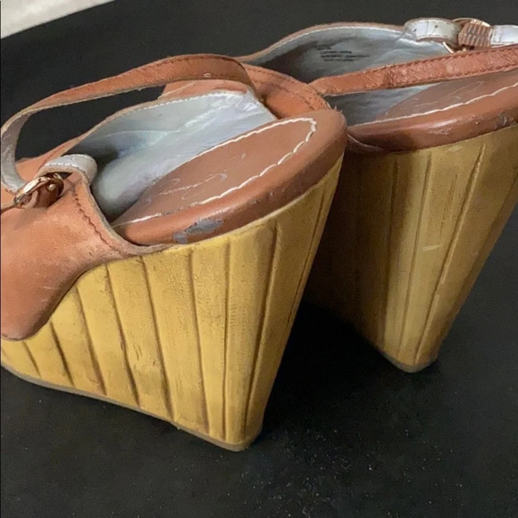 Jessica Simpson tan summer wedge sandal  9 - Picture 4 of 11